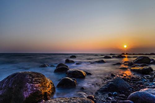 Newfoundland Beach at Sunset Carey Hope Landscape 26.5 1st Merit-Landscape-capa2020-Canada