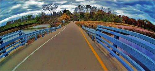 Valley Inn 20 Pictorial Gold James Hamilton