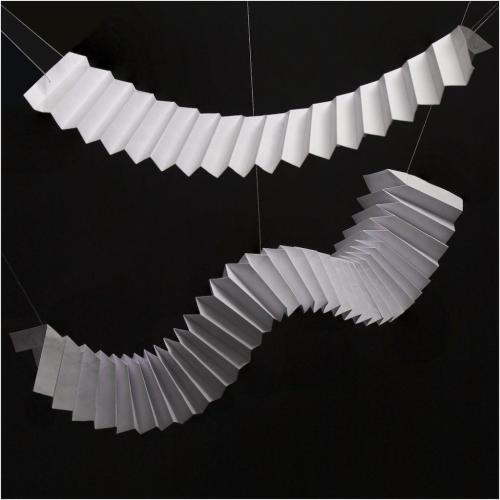 Dangling Ribbons 7 7 7.5 21.5 Ed Espin  Pictorial Gold