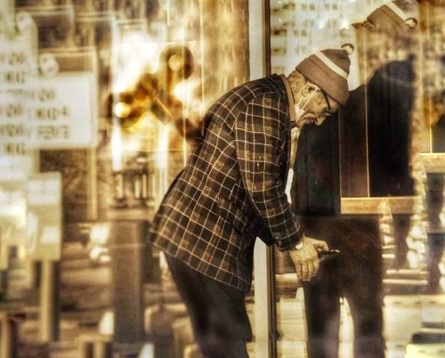 Wind me Up B4 you Go Go 21.5 BPP Dean Hughes Creative Bronze